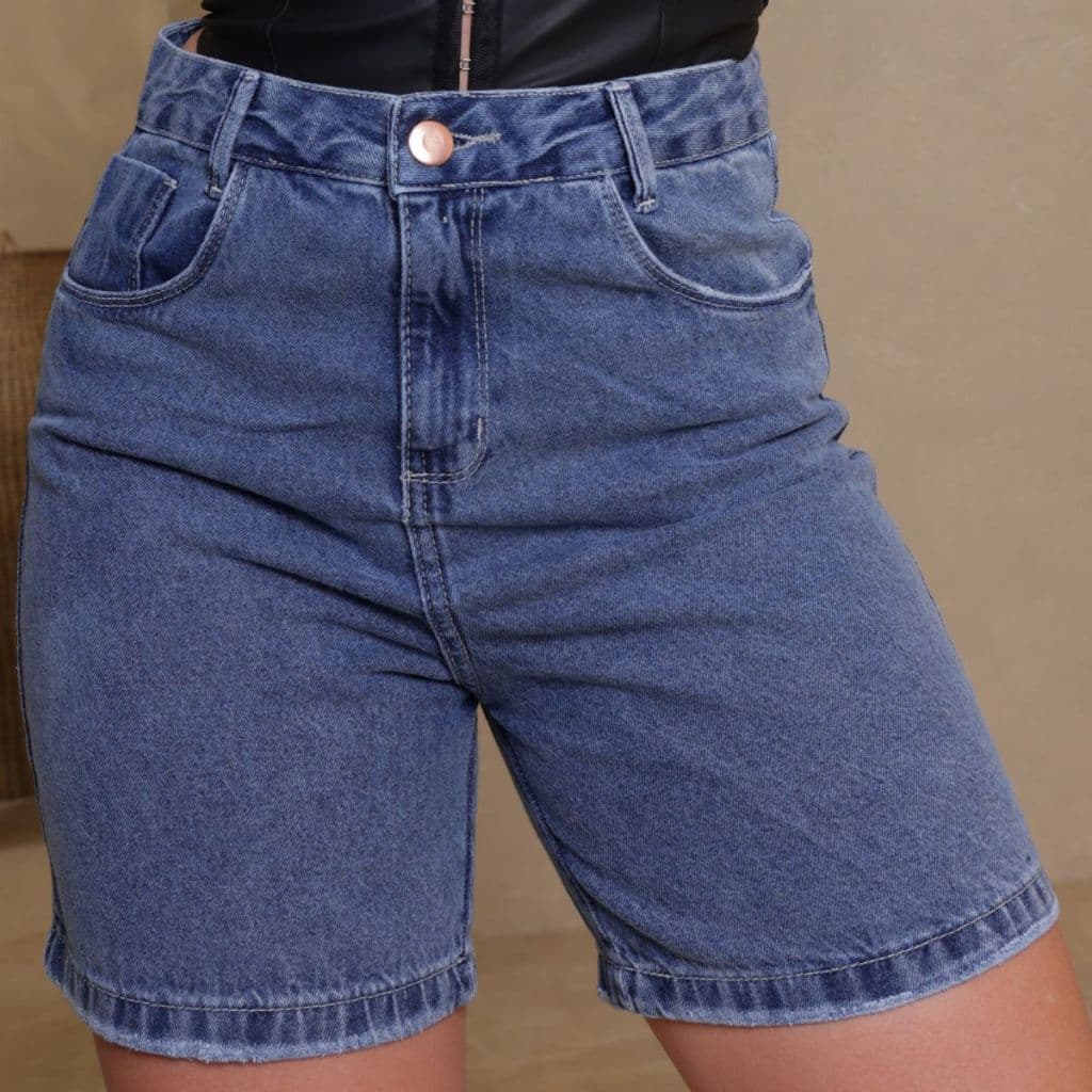 Short Jeans Feminino Mom Cintura Alta Alfaiataria Com Bolso Social Casual Moda