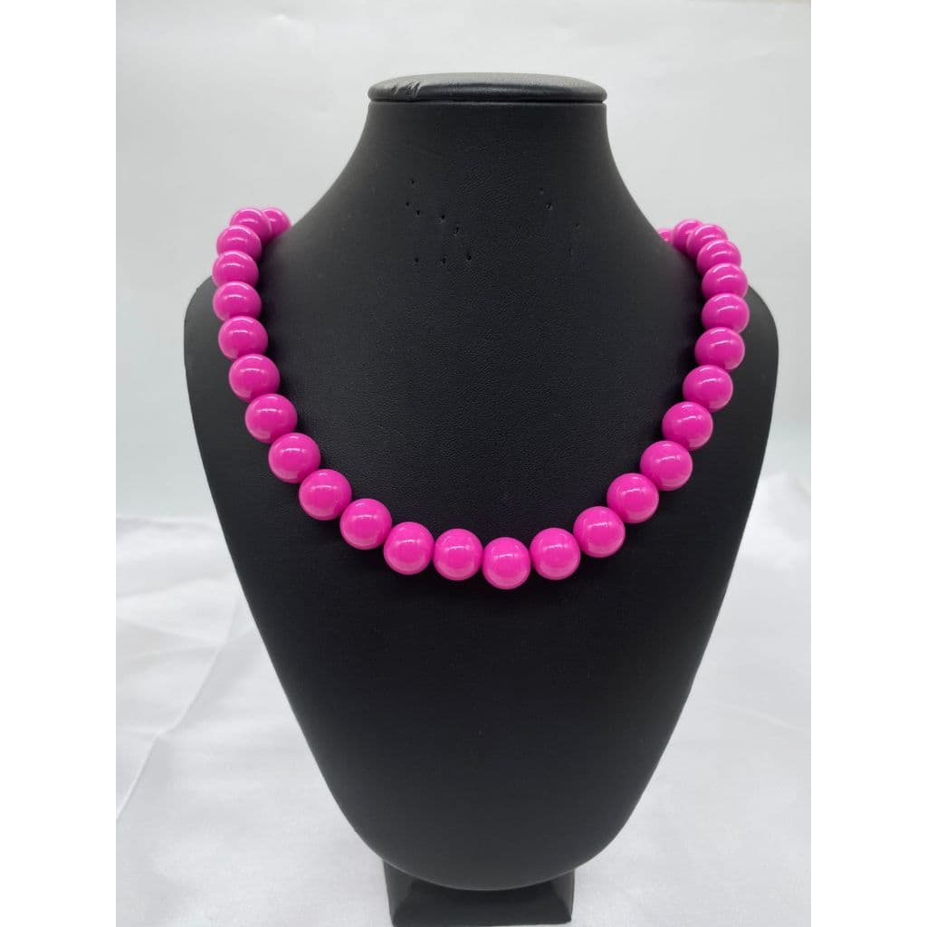 Colar de Bolas – Elegância que Nunca Sai de Moda
