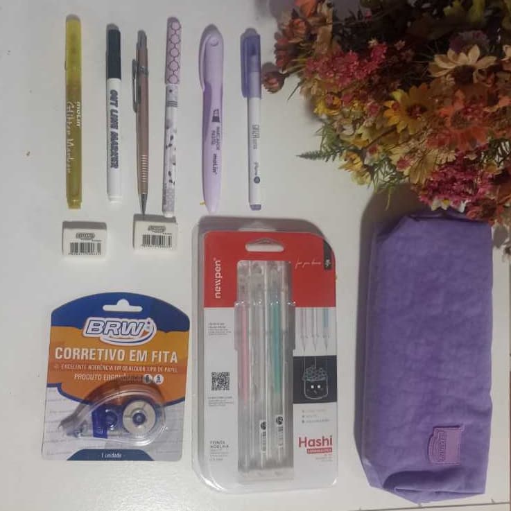 KIT ESCOLAR 13 ITENS (ESTOJO, CANETA, MARCADOR DE TEXTO, LAPISEIRA)