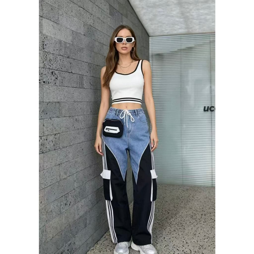 Calça Jeans Jogger Feminina com Bolsinha na Cintura | Estilo Streetwear com Cordão Ajustável BL906