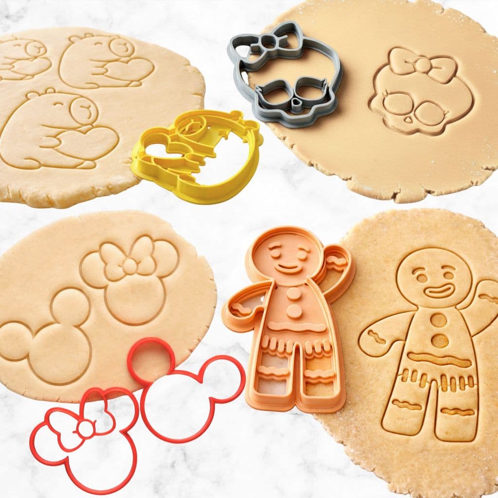 Kit Cortadores Molde Capivara Biscoito Shrek Mickey Minnie Monster High Biscoito Biscuit Pasta Americana Massinha Areia