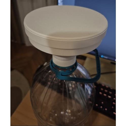 🍶 CONJUNTO DE FUNIL E TAMPA PARA GARRAFA DE 5L EM 3D: ABASTECIMENTO LIMPO E VEDAÇÃO SEGURA!