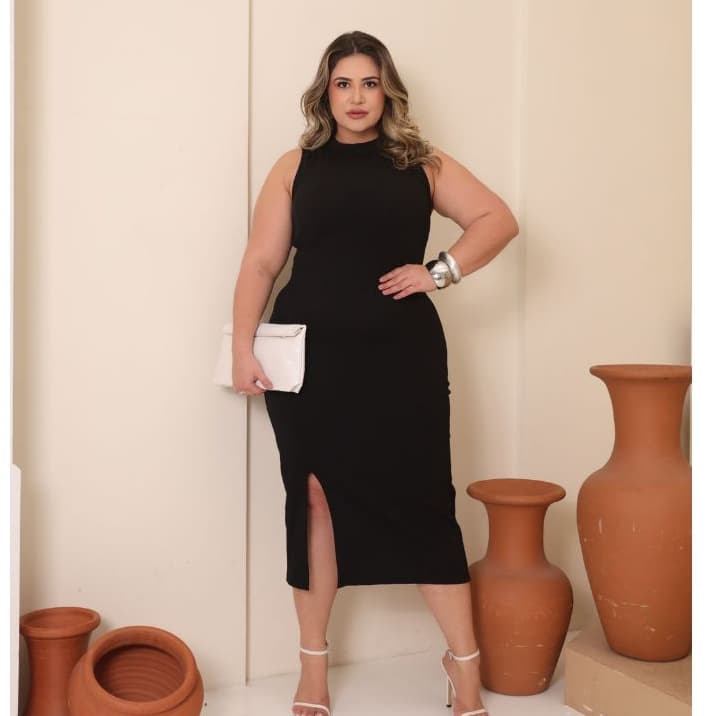 Vestido Feminino Justo Plus Size Midi Regata Com Fenda Lateral Tecido Canelado Elegante Casual GG G1 G2