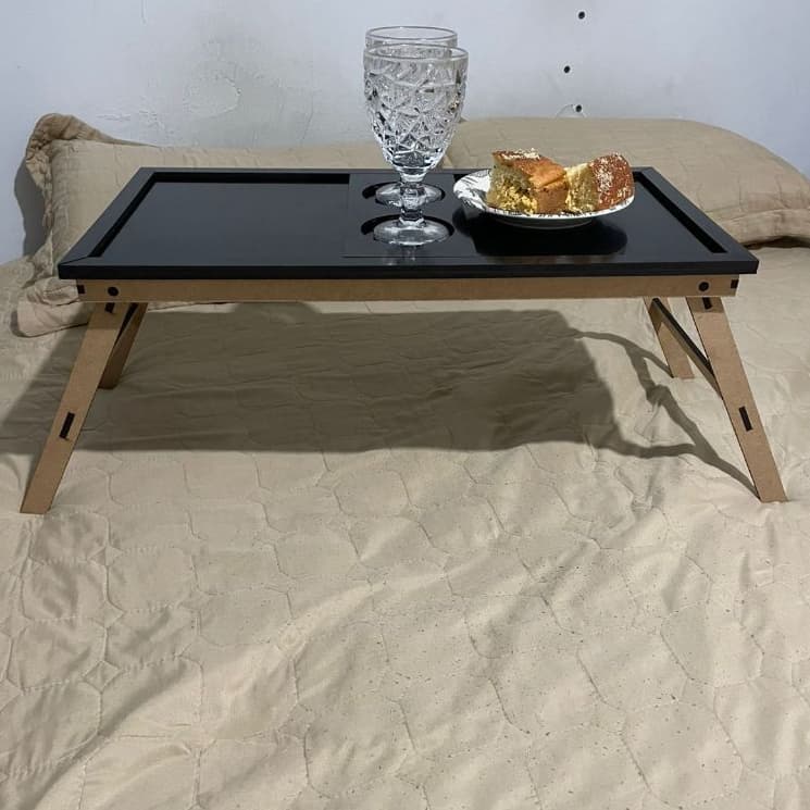 Mesa Para Notebook Portátil Dobrável Articulada em Mdf Suporte para Laptop Cama Estudo Porta Tablet