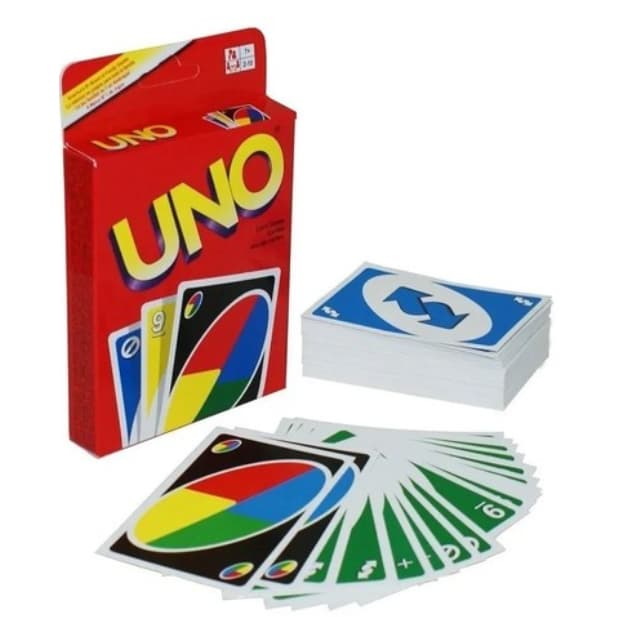 Jogo de cartas UNO. Tipo Baralho divertido para toda família e amigos.