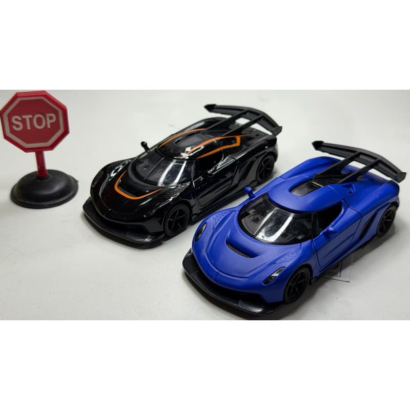 Miniatura Koenigsegg jesko com asa atraseira 1/36