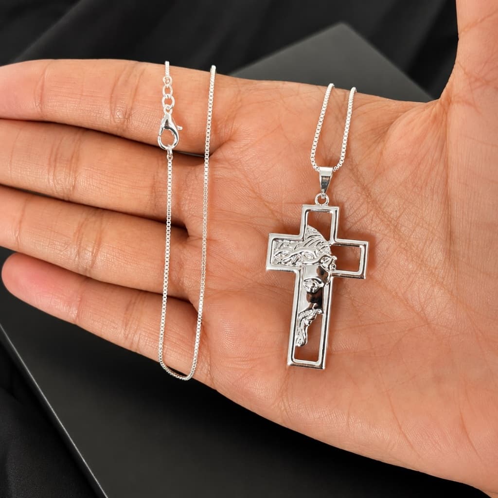 Correntinha Veneziana Masculina Com Pingente Cruz Cristo Banhada A Prata 925