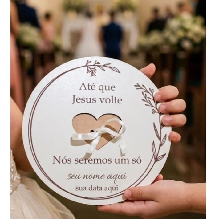 Porta Aliança redondo 20cm em MDF Branco Casamento Até Que Ele Jesus Venha, Gravação a Laser - Festa Luxo pajem