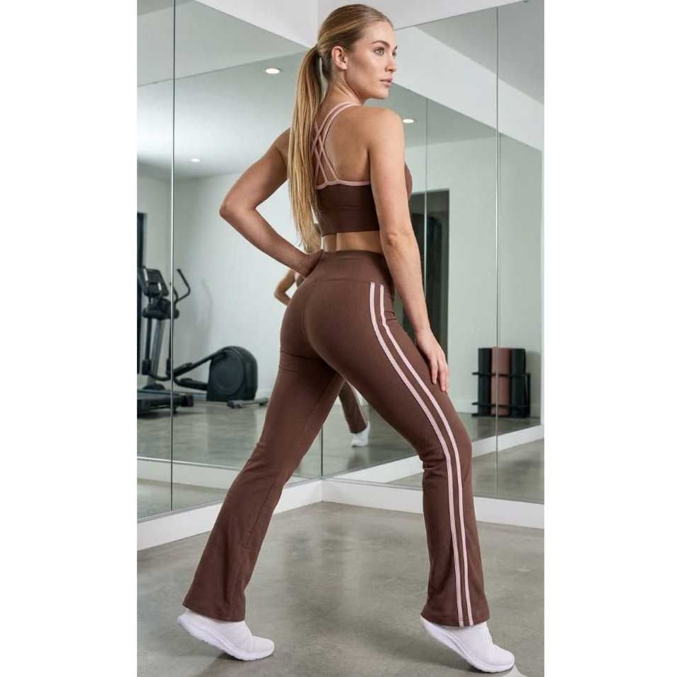 Conjunto 2 Peças/Calça Flare Com Listras Laterais/Top Bicolor 2 Alças/Suplex Premium Toke De POLIAMIDA