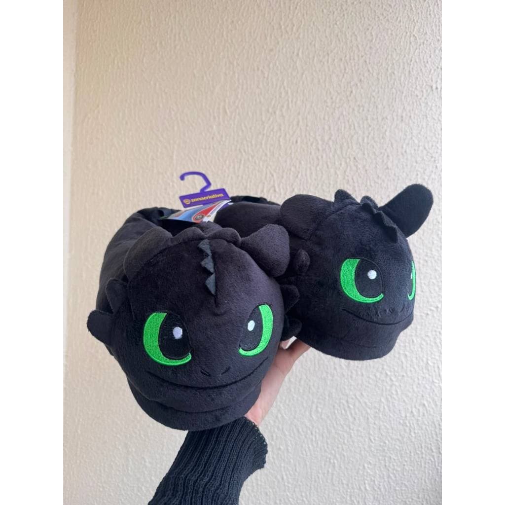 Pantufa Fúria Da Noite Dragão Banguela Unissex Adulto e Infantil