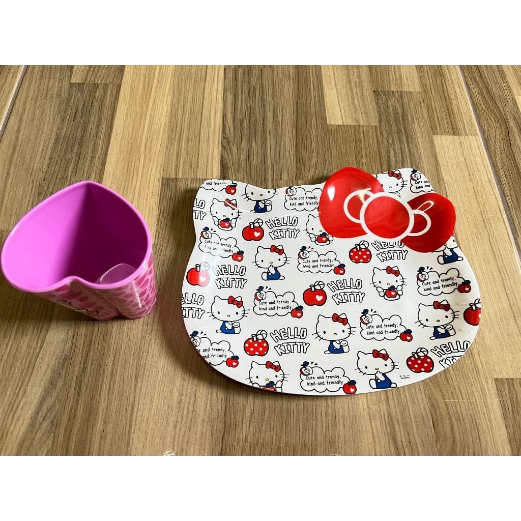 Kit com Prato e copo Helly Kitty colecionador