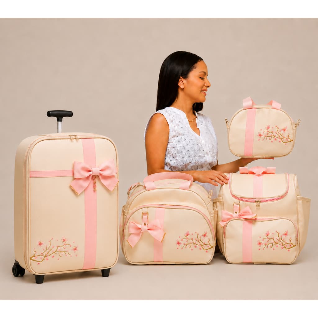 Bolsa Maternidade 4 Peças Mala Mochila Luxo Mala De Rodinha Laço Chaveiro Coleção Jardim Encantado