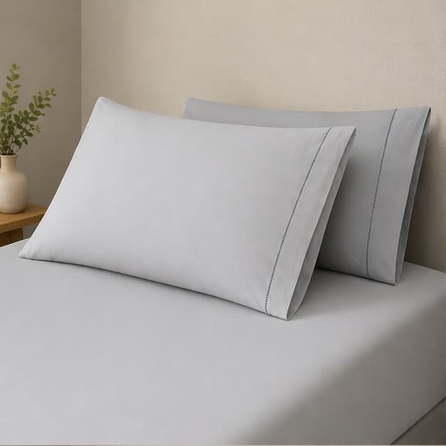 04 Fronhas Premium Micropercal 400 Fios – Toque Macio e Luxo para a Cama