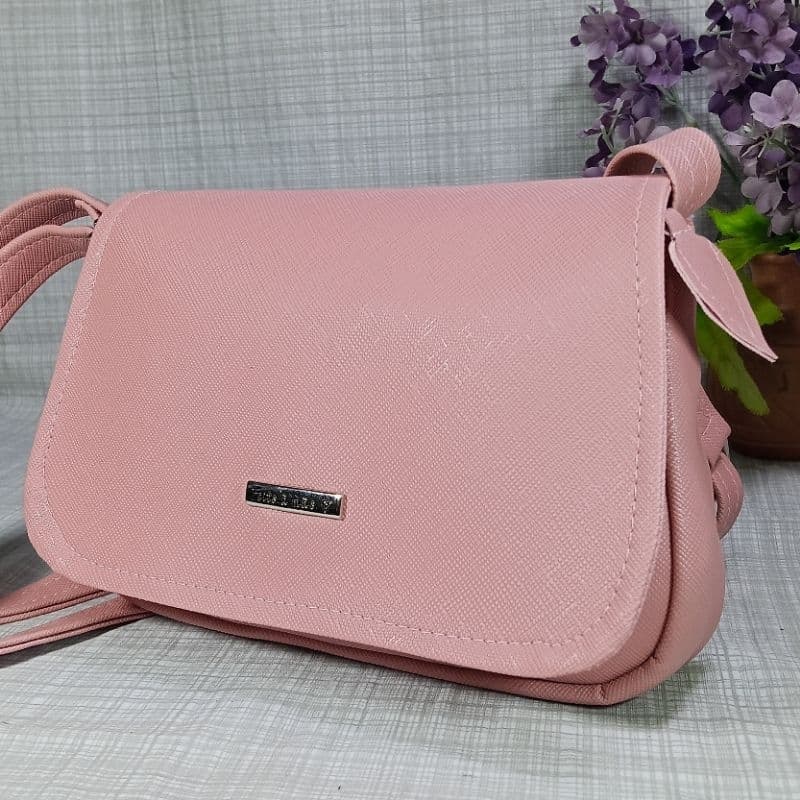 Bolsa Feminina Pequena Elegante com Aba | Transversal Ajustável | Festa, Balada e Dia a Dia | Artesanal