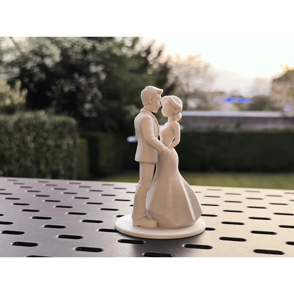 Topo de Bolo Minimalista Casal Elegante de Casamento