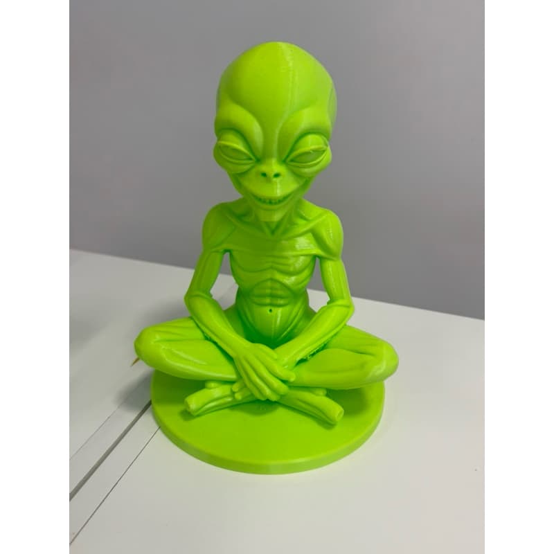 Alien Meditando Decorativo em Impressão 3D – Decoração Geek e Criativa