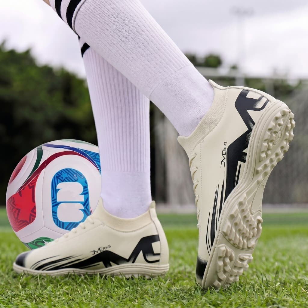 Chuteira Society Meinha Botinha Cano Baixo Com Trava Baixa Futebol Grama Sintética Resistente Costurada