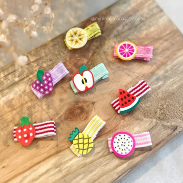 Kit 5 presilhas de cabelo para bebê. clipe frutinhas 3cm forrado com borracha antideslizante