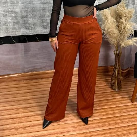 Calça Pantalona Feminina Canelada Premium Cintura Alta e bolso social elegante e confortável