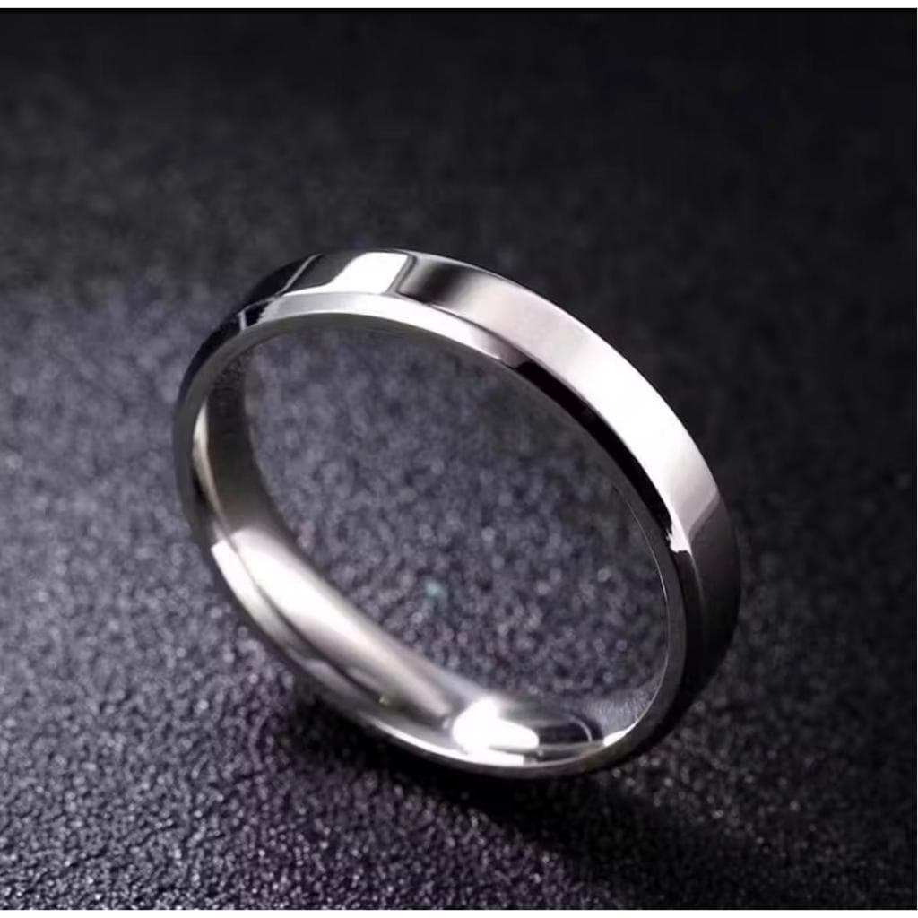 Aliança de Namoro Chanfrada prta 4 mm Unidade Lisa Anel De Compromisso Feminino e Masculinio
