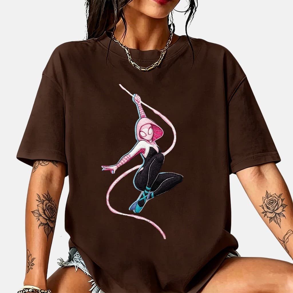 Camiseta Feminina Oversized 100% Algodão Estampa Spider-Gwen Moda Streetwear Plus Size Marrom Bordado