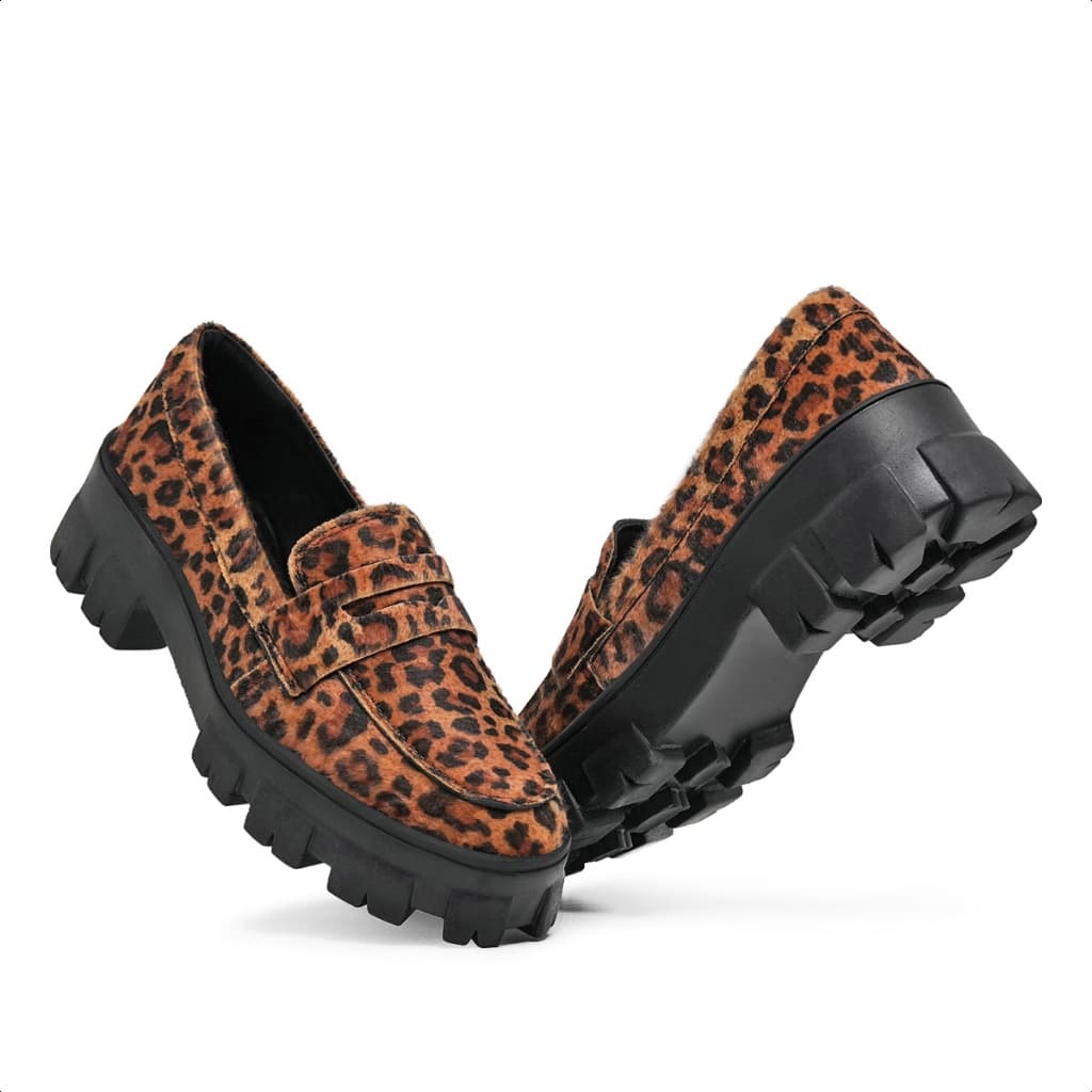 Sapato Feminino Mocassim SolaTratorada Estampa Onça Felina Elegância e Conforto Estilo arrojado e Sofisticado