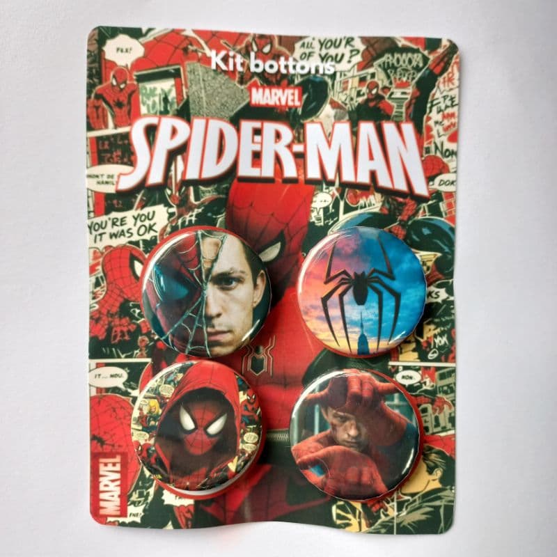 Kit 4 Bottons Homem-Aranha 32mm Marvel Colecionável Para Mochila Bolsa Estojo