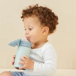 Garrafa Térmica Infantil Ursinho 320ml em Inox Canudo Temperatura 5h, Antiderrapante BUBA