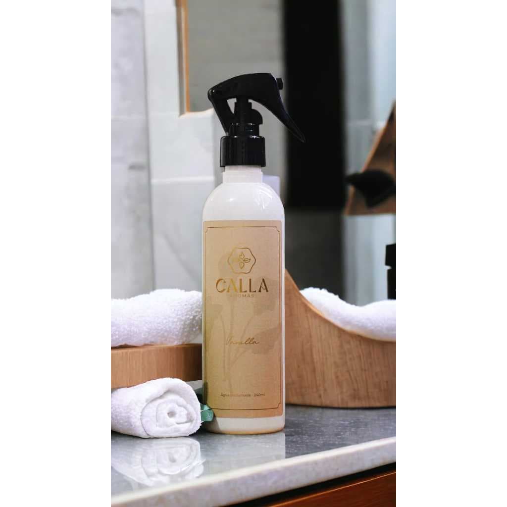 Água Perfumada 240ml Calla Aromas Para Lençol Cortina E Toalha