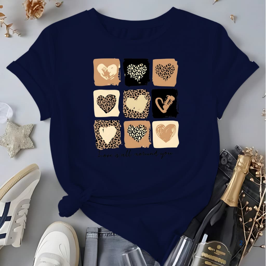 Camiseta Feminina Love Is All Corações Delicada Blusa 100% Algodão Envio Rápido