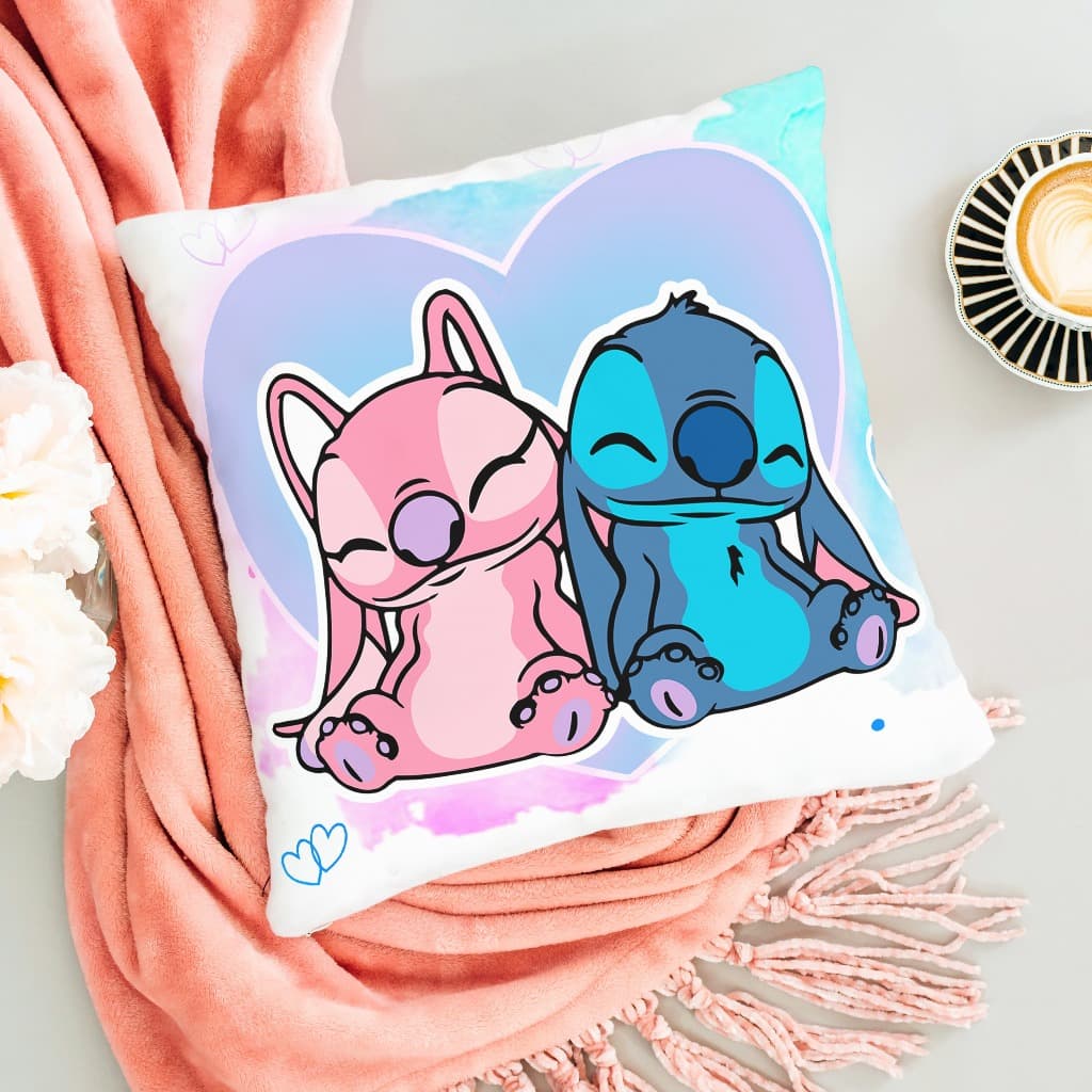 ALMOFADAS NAMORADOS STICH E ANGEL TAMANHO 20x20