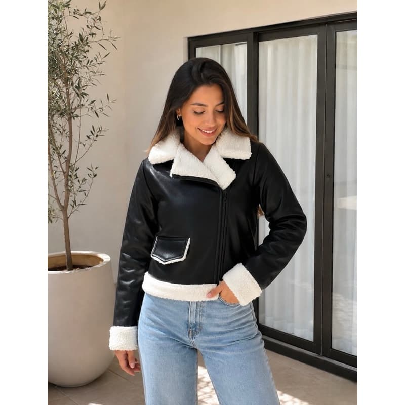 Jaqueta de Couro Pelúciada Feminina inverno quentinha e estilosa P M G