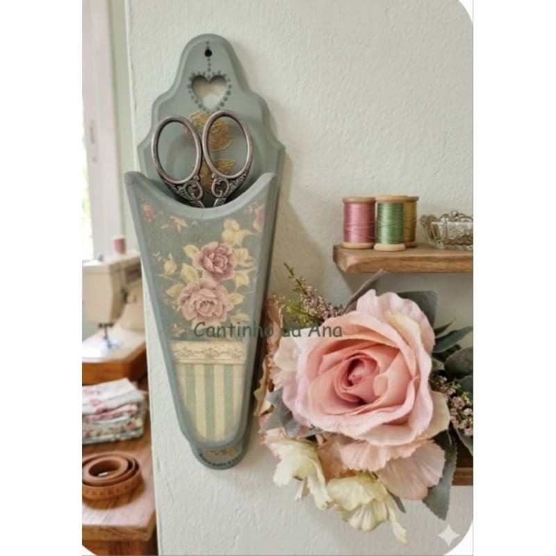 porta tesouras decorado, porta tesouras mdf, porta tesouras para parede, artesanato
