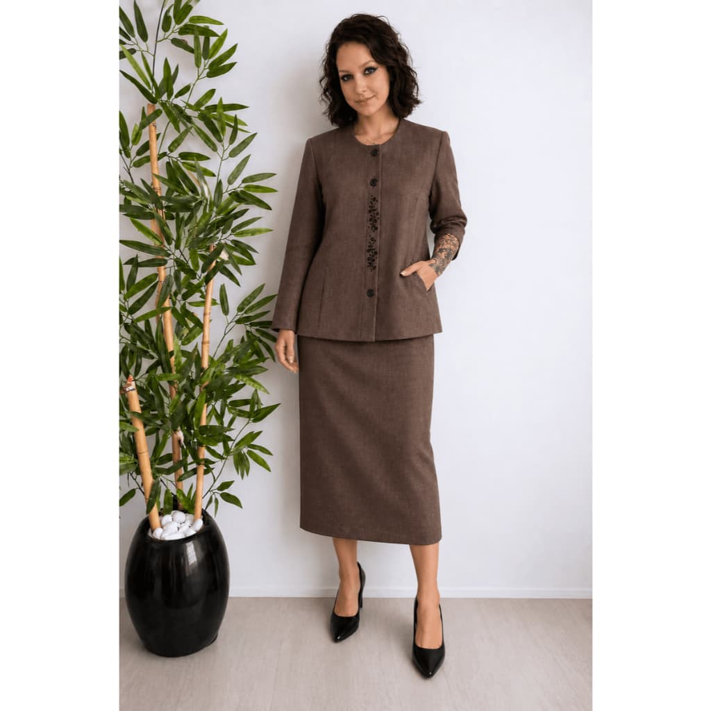 conjunto social blazer com saia marrom bordado
