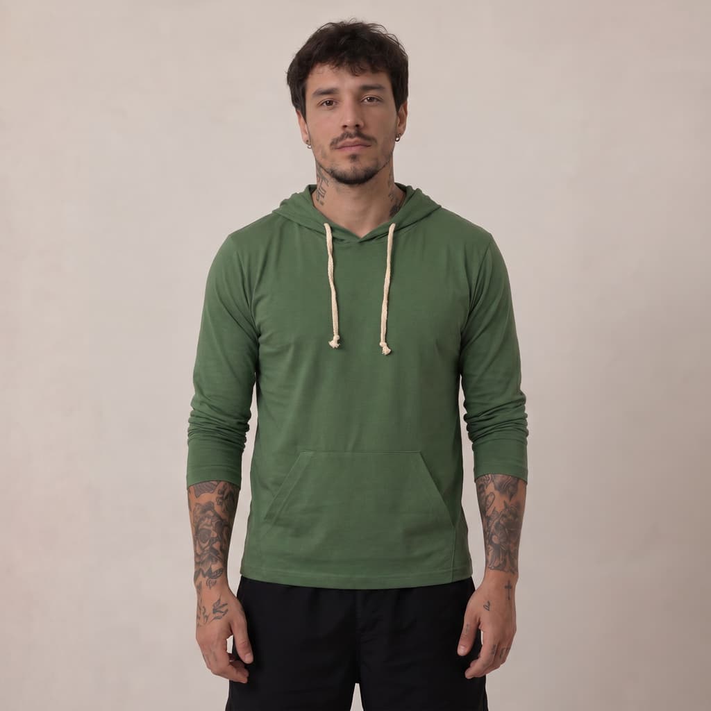 Camiseta com Capuz Masculina Manga Longa e Bolso Malha Leve Casual Inverno