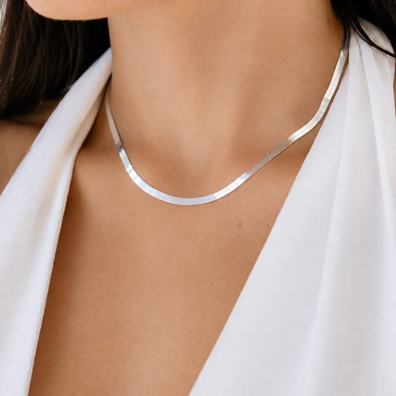 Gargantilha choker laminada fio liso ajustavel prata 925