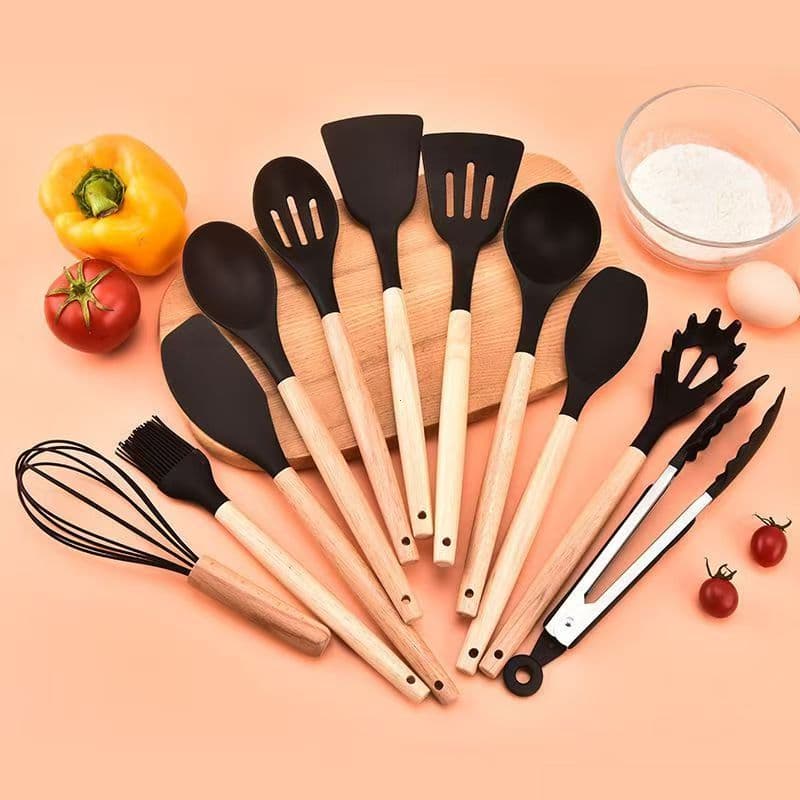 Novo 12 utensílios de cozinha colheres e espátulas de silicone com cabo de madeira
