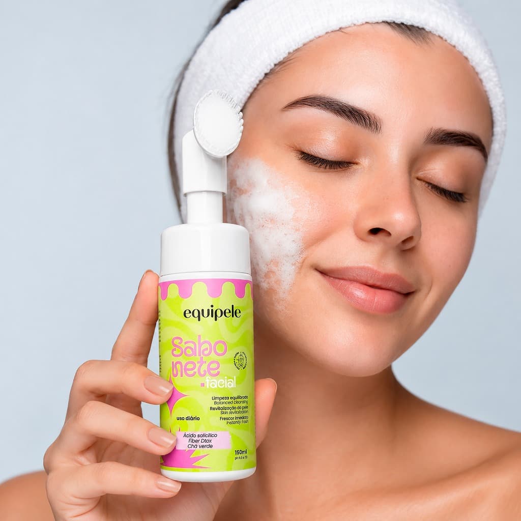 Sabonete Facial Equipele Espuma de Limpeza com Escova de Silicone 150ml Ácido Salicílico Antiacne Pele Oleosa