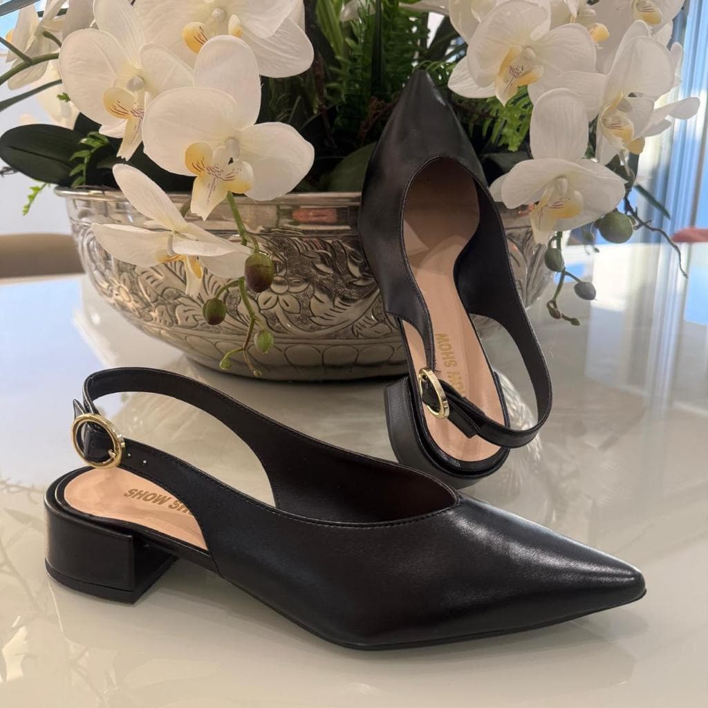 Scarpin Feminino Slingback Bico Fino Salto Bloco Baixo 3cm Fivela Lateral detalhe em v