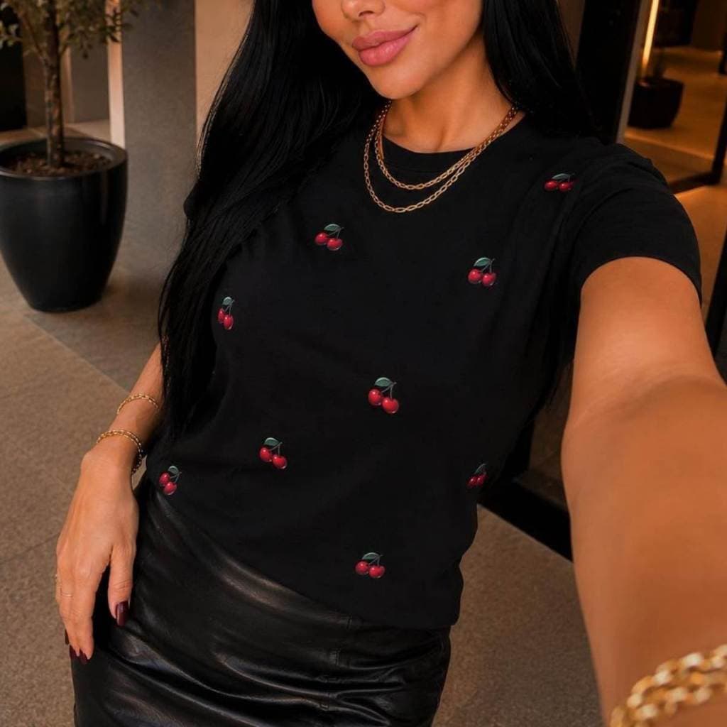 Blusa Feminina Aplicações Toque Macio Manga Curta Estilo Moderno Elegante Confortáve T Shirt Blusinha Estampadas