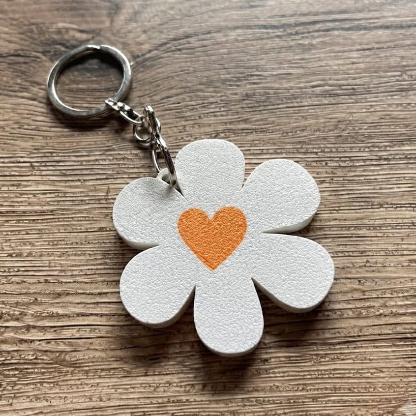 Abridor de Lata Flor com Coração Lindo e Prático para Abrir Suas Bebidas Favoritas com Muita Elegância e Estilo Incrível