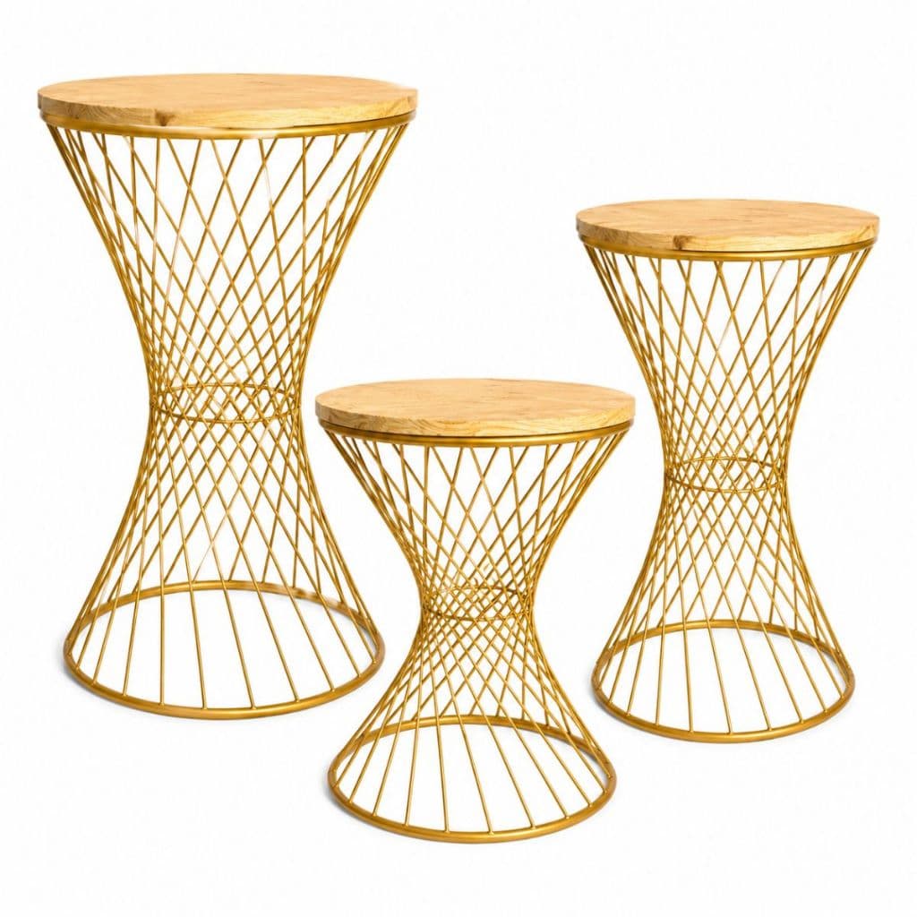 Kit 3 Mesas Trançadas Decorativas em Ferro com Tampo de Madeira para Festa Aniversário Decoração de Eventos