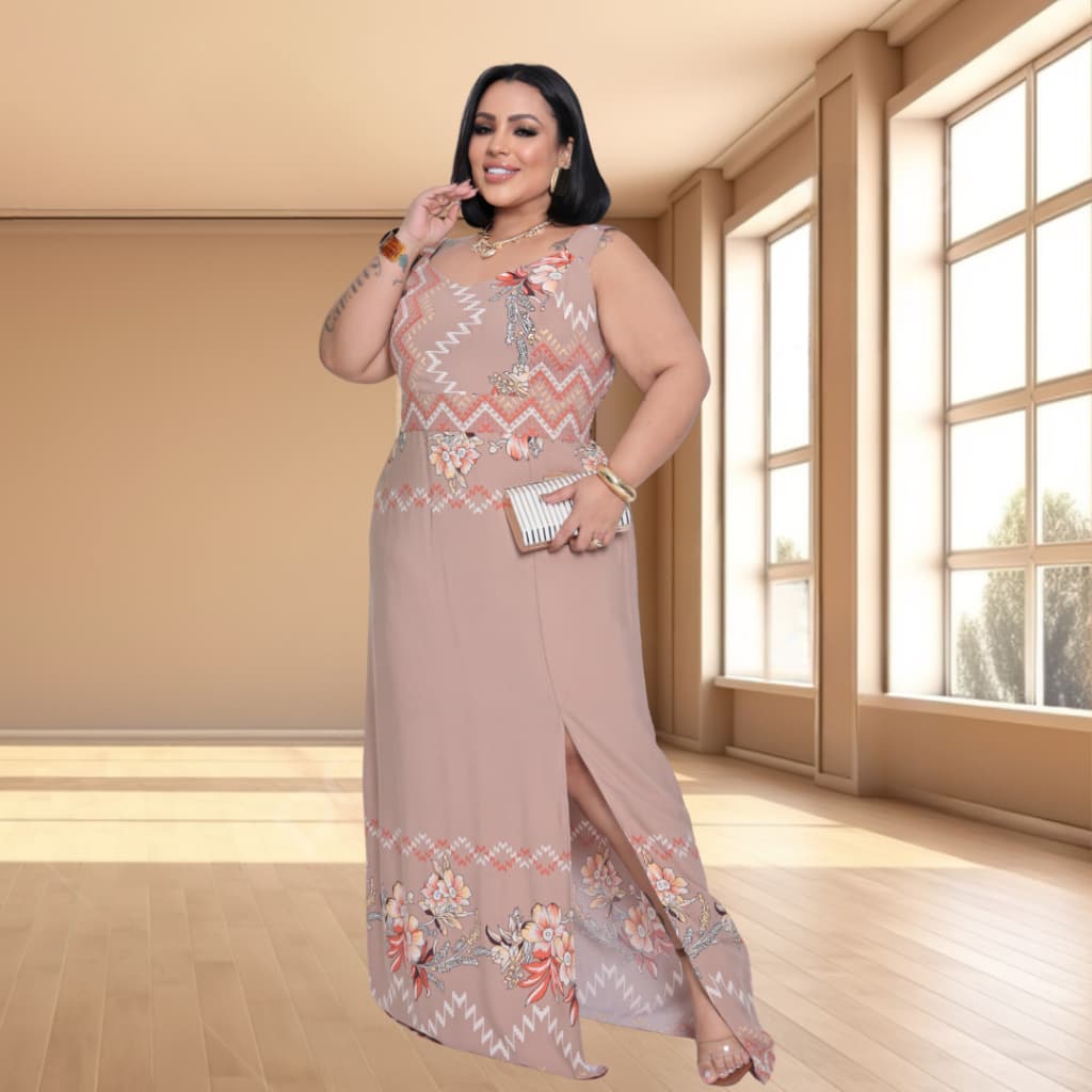 Vestido Plus Size Alça Larga com Fenda e Lastex nas Costas
