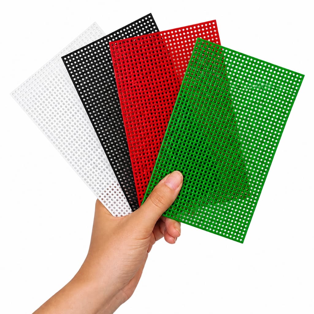 Tela em Malha Plástica para Cosplay Máscaras Viseiras Pto ou Bco 2 placas 10,5cm x 16cm x 1mm