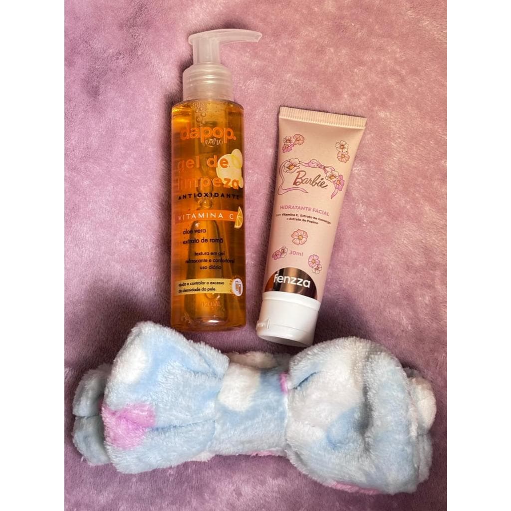 Kit Skincare Barbie com Gel de Limpeza Dapop 120ml + Hidratante Facial Fenzza 30ml + Faixa
