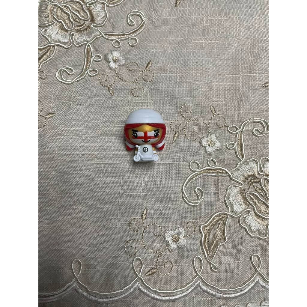 Boneco Copa do Mundo Kinder Ovo 2026 Inglaterra