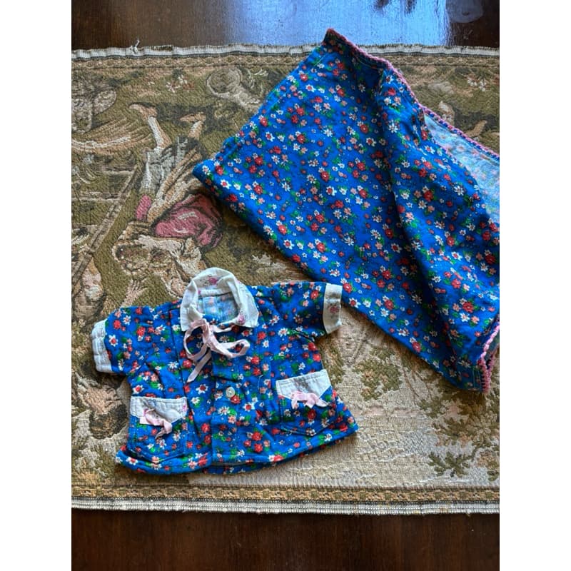 conjunto camisa e manta para bebê brechó boneca