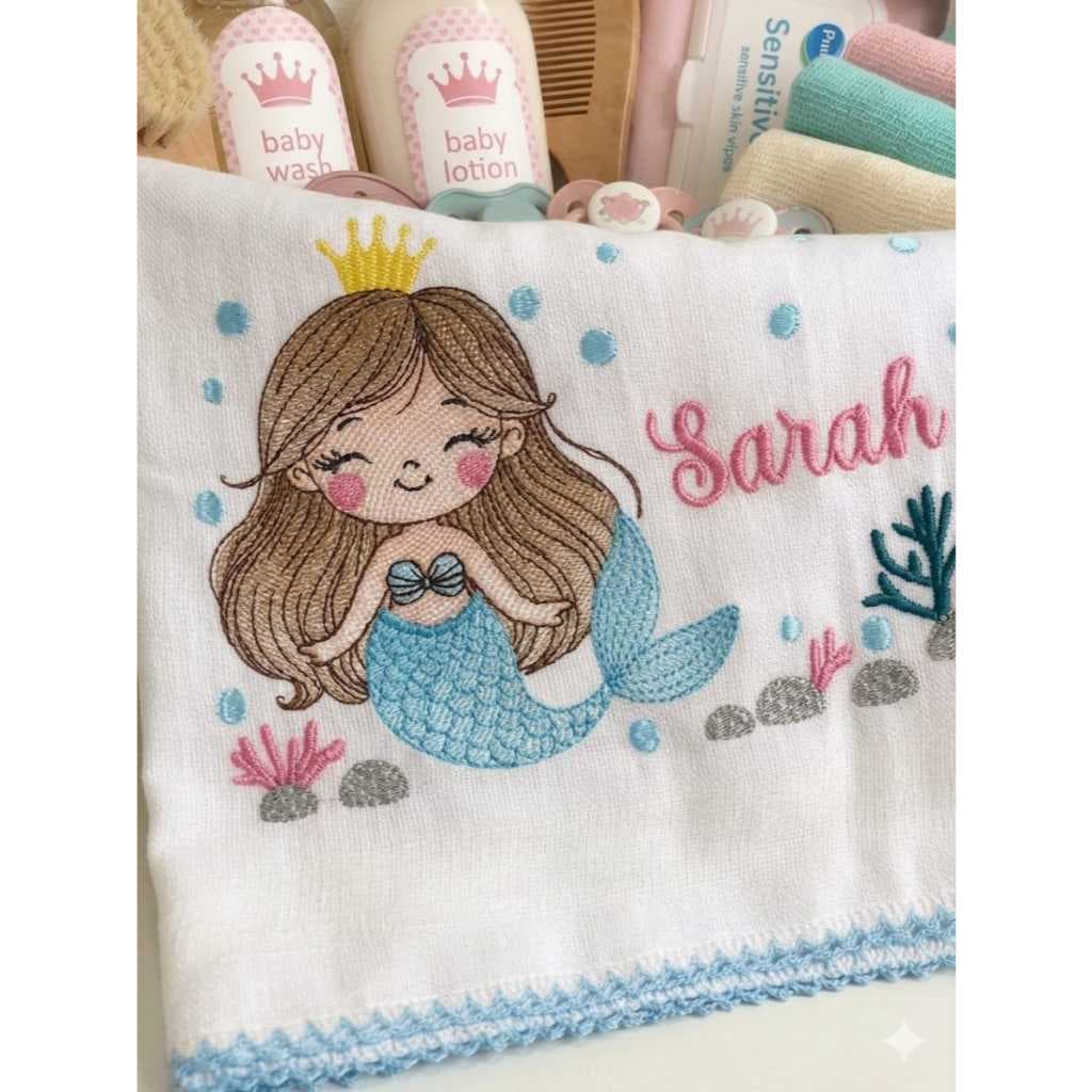 Fralda de passeio bordada nome personalizado Enxoval Bebê Menina Pequena Sereia Pano de Lavagem