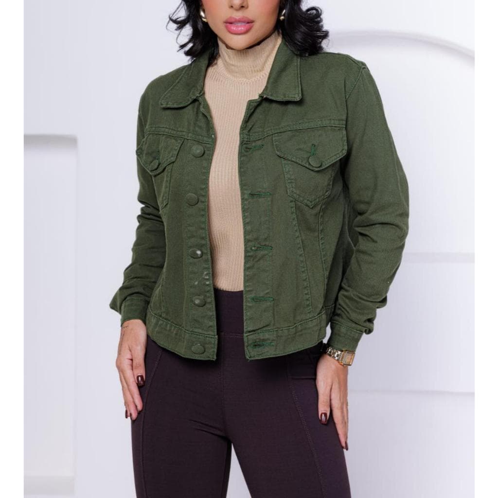 Jaqueta Verde Militar Feminina com Botões Verdes – Elegância Casual e Atemporal