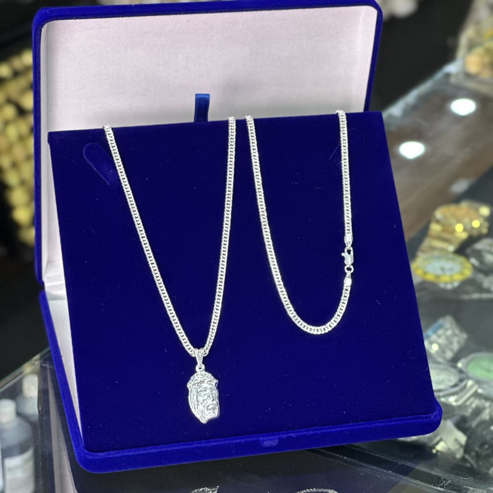 Cordao Corrente Grumet Escama de Peixe Prata mista Com Pingente Face de Cristo Garantia de 1 Ano